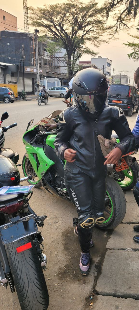 )moto.jpg (185 KB)