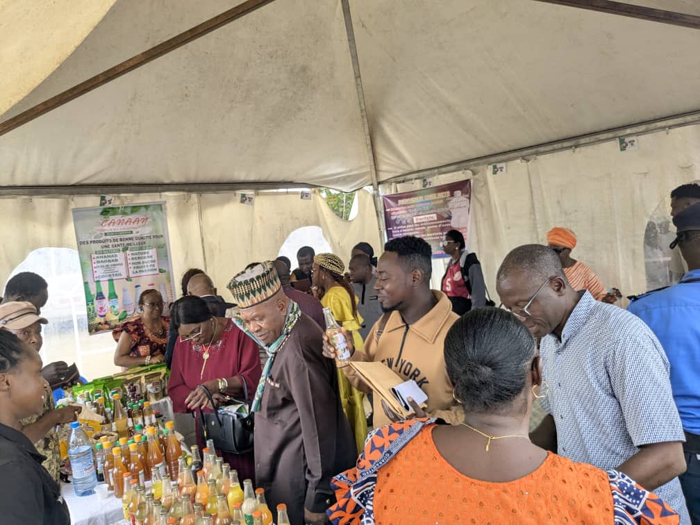 ade3492a-e761-43d4-8874-8837f916dcdf.jpg (94 KB)